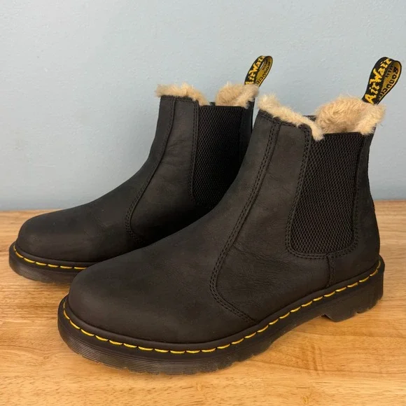 Dr Martens 2976 Leonore Black Leather Faux Fur Lined Chelsea Boots Women's 10 - Picture 2 of 7